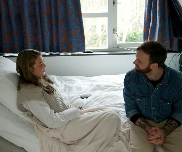 Zoë neemt afscheid van Tim Hofman en al haar andere dierbaren in Over Mijn Lijk