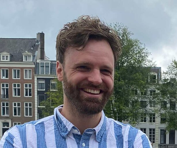 Tim Hofman doet oproep voor Over Mijn Lijk: 'Hier komt een vreemde vraag'