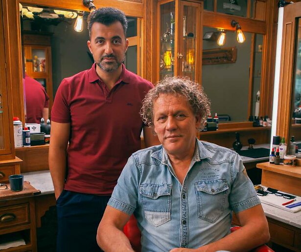 De vaderlijke kant van Kees van der Spek komt naar boven in De Geknipte Gast