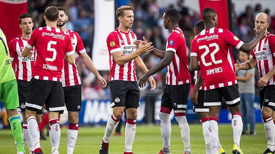 Play-off-wedstrijden PSV en Ajax live op televisie