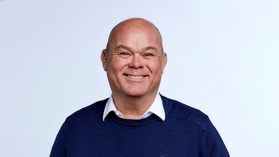 Paul de Leeuw speelt theatershow Vette Pech live bij RTL 4