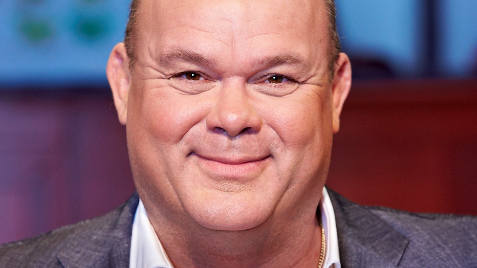 Paul de Leeuw krijgt kookprogramma