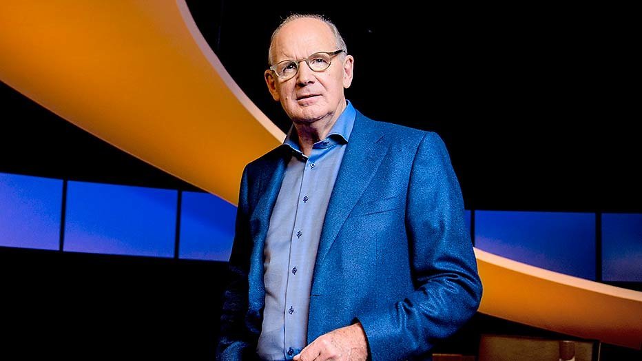 Philip Freriks en publiekskandidaat Debbie over De Slimste vs de Rest