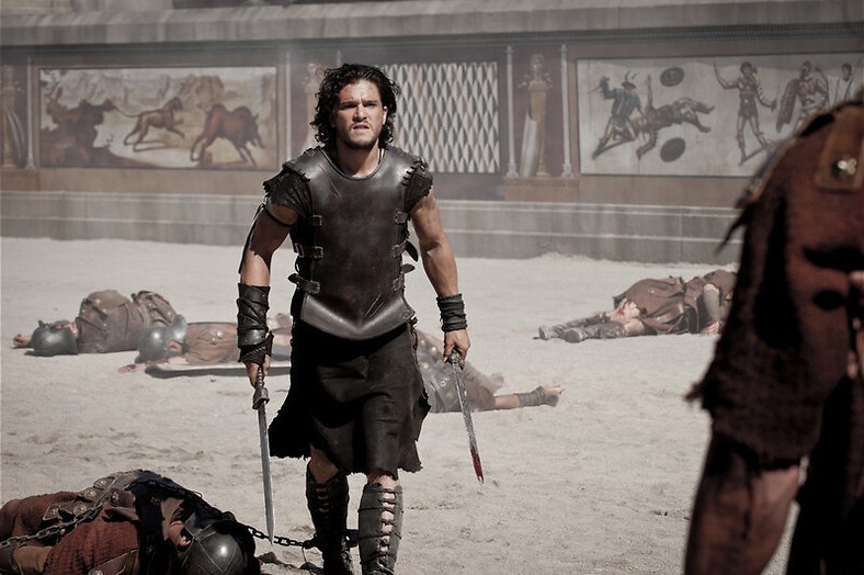 Kit Harington danst op een vulkaan Kit Harington danst op een vulkaan