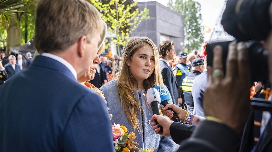 Videosnack: prinses Amalia's eerste uitgebreide tv-interview Videosnack: prinses Amalia's eerste uitgebreide tv-interview