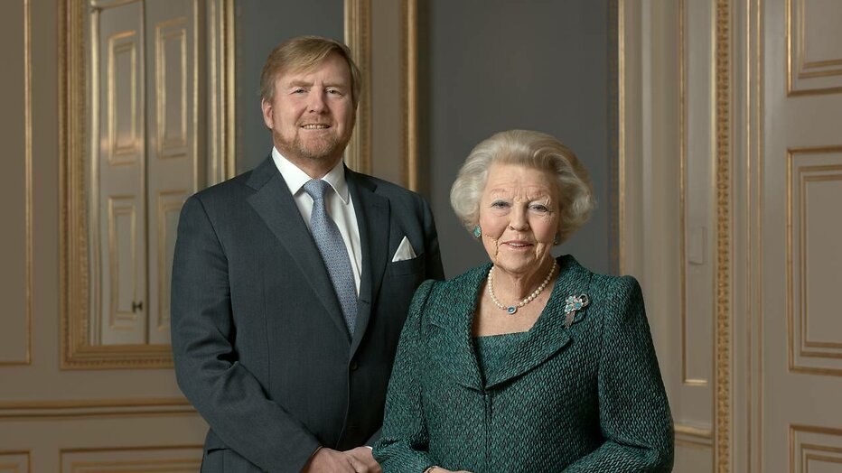 Koning Willem-Alexander en prinses Beatrix in 2022.