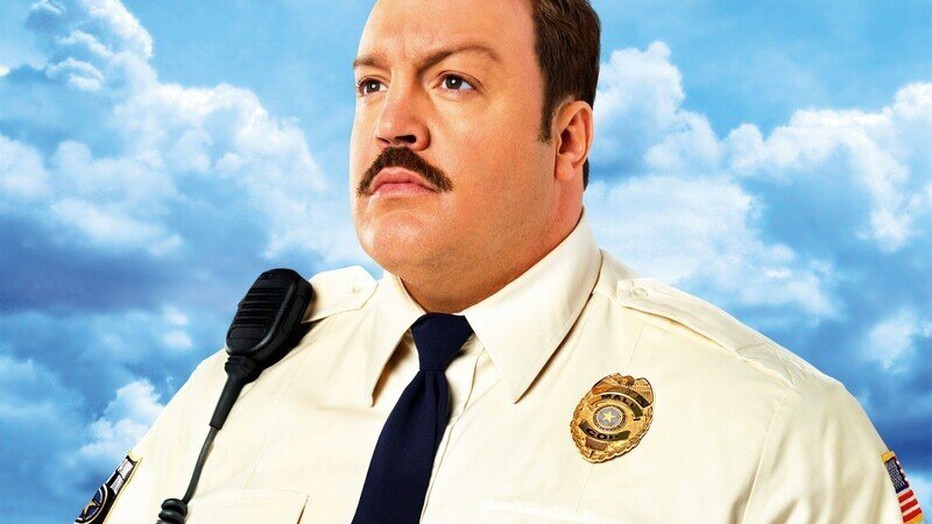 Kevin James crosst rond op zijn segway Kevin James crosst rond op zijn segway