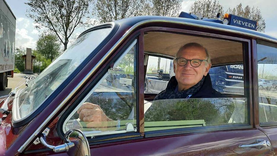 Philip Freriks in In de Voetsporen van de Jaren 60 Philip Freriks in In de Voetsporen van de Jaren 60