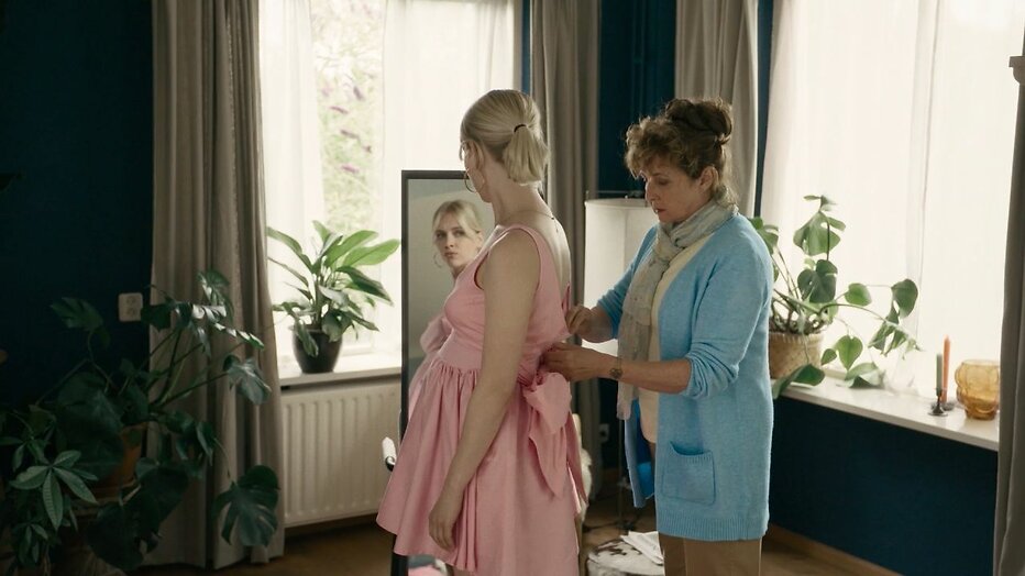 Pip Lieke Lucas met Anne-Mieke Ruyten in Woeste Grond