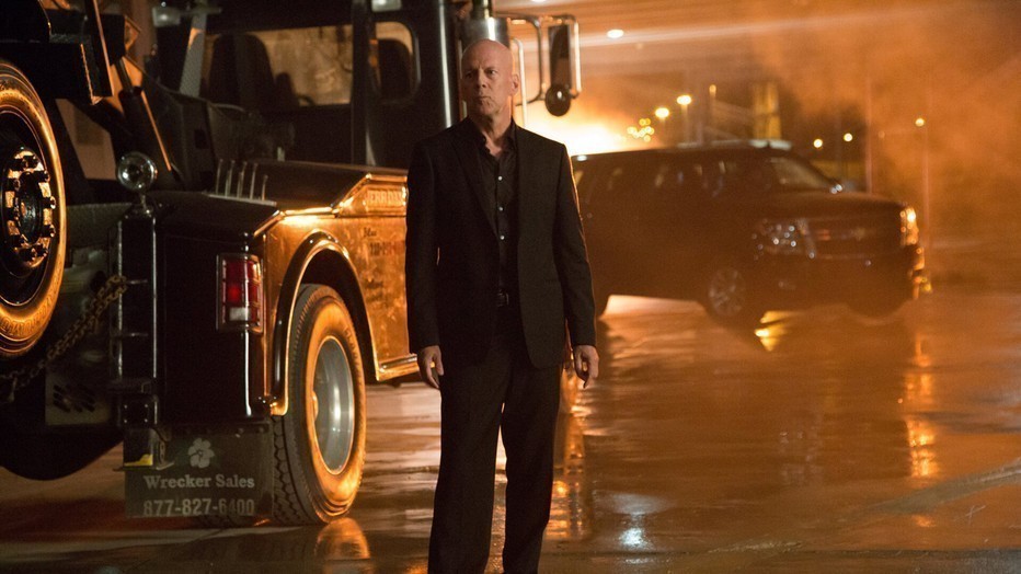 Bruce Willis in Precious Cargo
