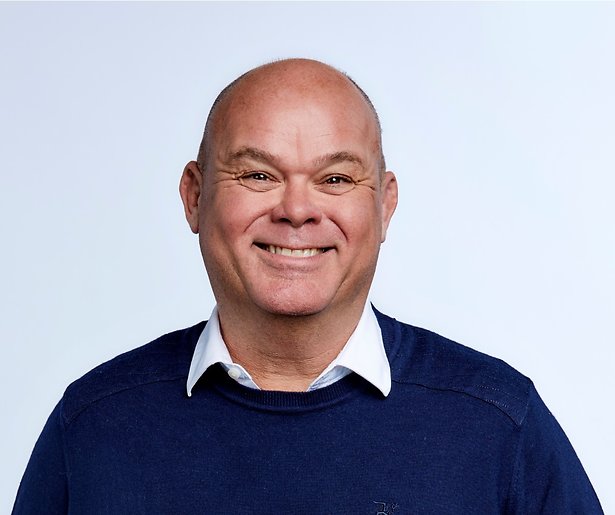 Paul de Leeuw speelt theatershow Vette Pech live bij RTL 4