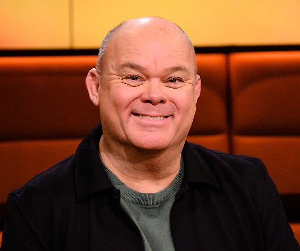 Paul de Leeuw verklaart terugtrekking Songfestivalshow