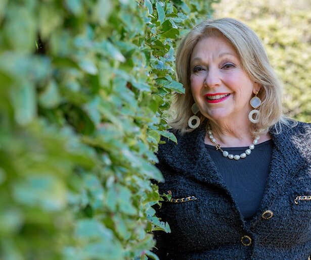 Janny van der Heijden aan melanoom in gezicht geopereerd