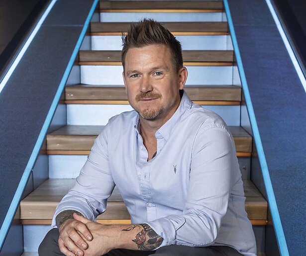 The Tribute: Battle of the Bands gaat in januari van start met Johnny de Mol