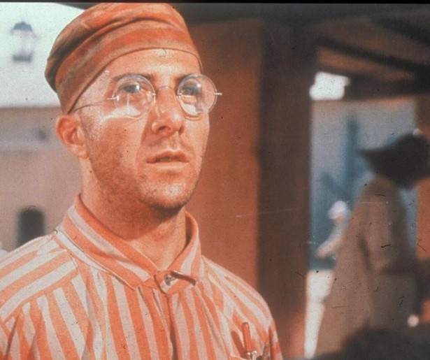 Dustin Hoffman helpt Steve McQueen ontsnappen in biografische dramafilm Papillon