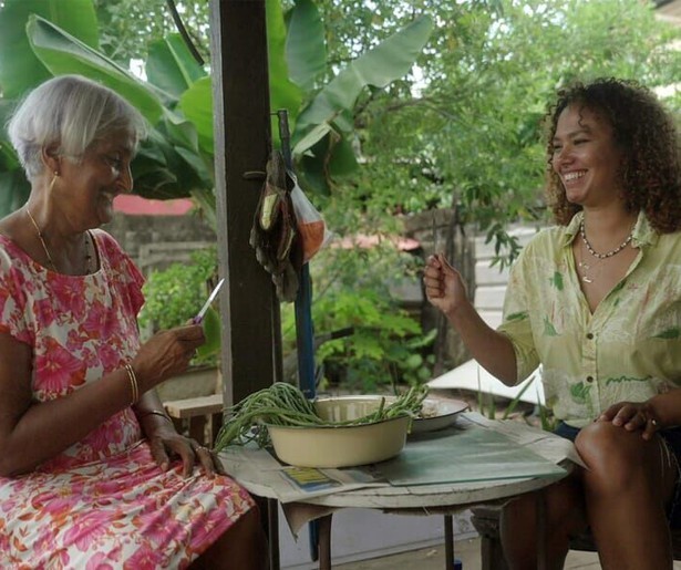 Noni Kooiman duikt met tante Rita de Surinaamse keuken in in Paramaribo Pepers