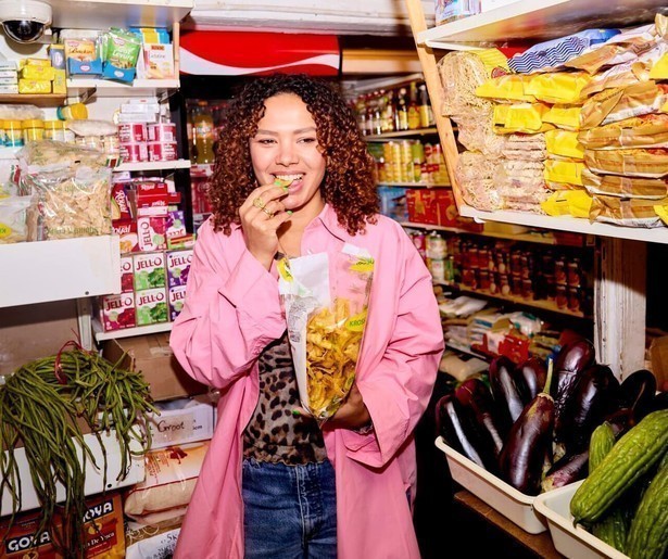 Noni Kooiman sluit Paramaribo Pepers af met soep van tante Helen