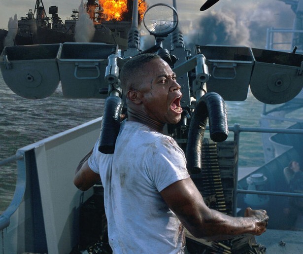 In Pearl Harbor staat een liefdesdriehoek in oorlogstijd centraal