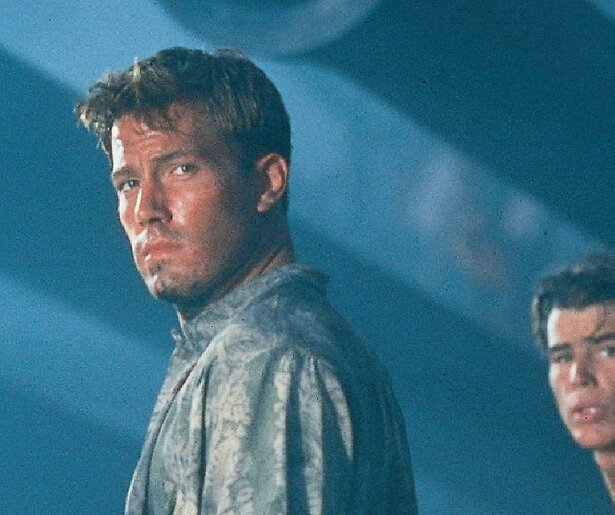 Ben Affleck, Josh Hartnett en Kate Beckinsale komen terecht in een ingewikkelde liefdesdriehoek in Pearl Harbor