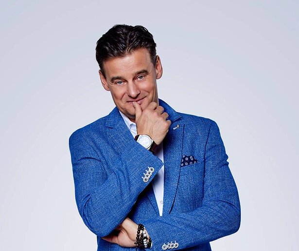 Van talkshowtafel naar gereedschapskist: Wilfred Genee gaat zelf klussen op tv