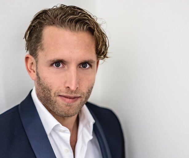 Peter Pannekoek verslaat The Masked Singer op Oudejaarsavond