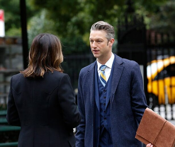 Peter Scanavino duikt in de zaak van Johanna Braddy in Law & Order: Special Victims Unit