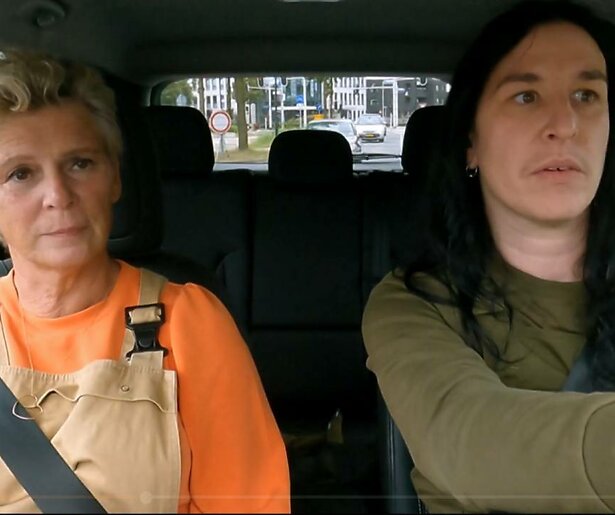 De TV van gisteren: Petri vertelt in Boerderij van Dorst dat ze haatberichten kreeg