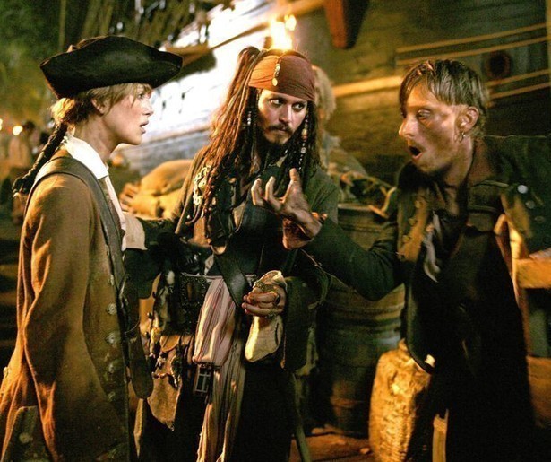 De bruiloft van Orlando Bloom en Keira Knightley wordt in Pirates of the Caribbean: Dead Man's Chest bruut verstoord