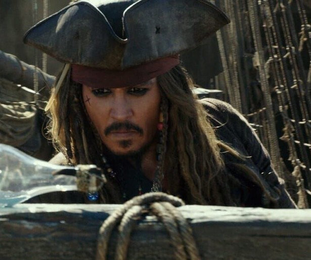 Kruipt Johnny Depp voor het laatst in de rol van de kapitein in Pirates of the Caribbean: Salazar's Revenge?