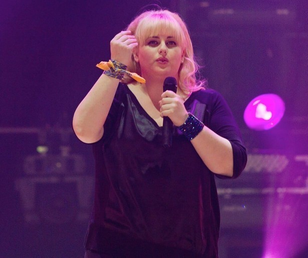 Rebel Wilson kan wel wat noten kraken in Pitch Perfect