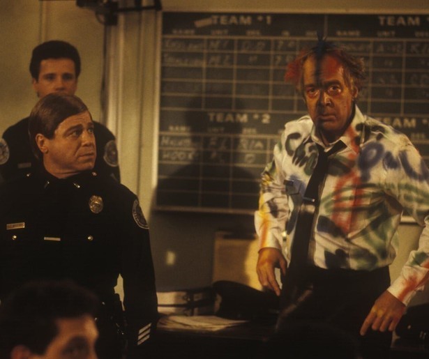 Het is tijd voor de eerste werkdag voor de rekruten in Police Academy 2: Their First Assignment