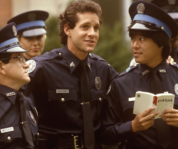 Mafkezen in politiepak in Police Academy 3: Back in Training