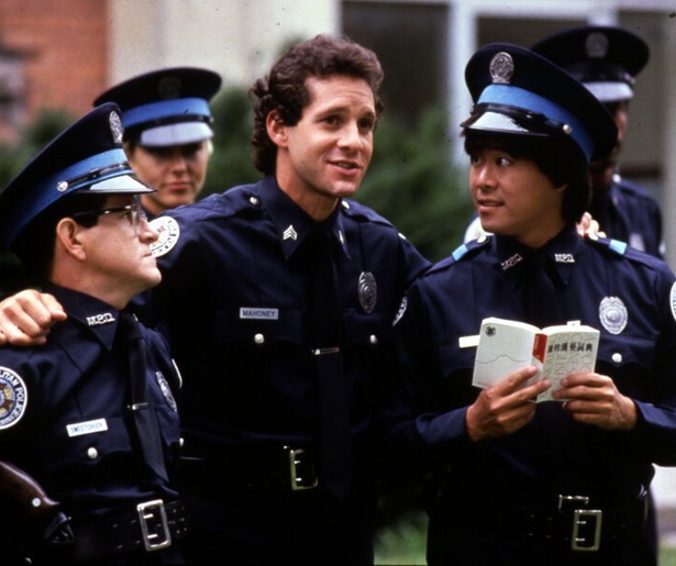 Klunzen bij de politie in eerste Police Academy-film