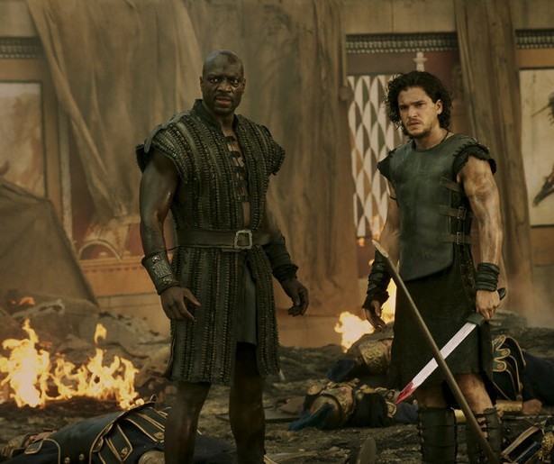 Kit Harington danst op een vulkaan