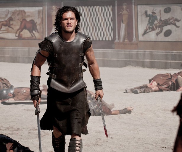 Het zit Kit Harington allemaal niet mee in Pompeii