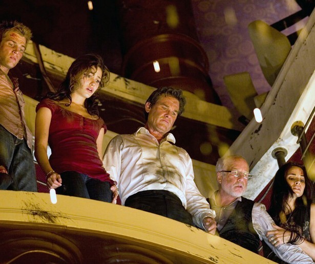 Richard Dreyfuss moet vluchten voor een zinkende Poseidon