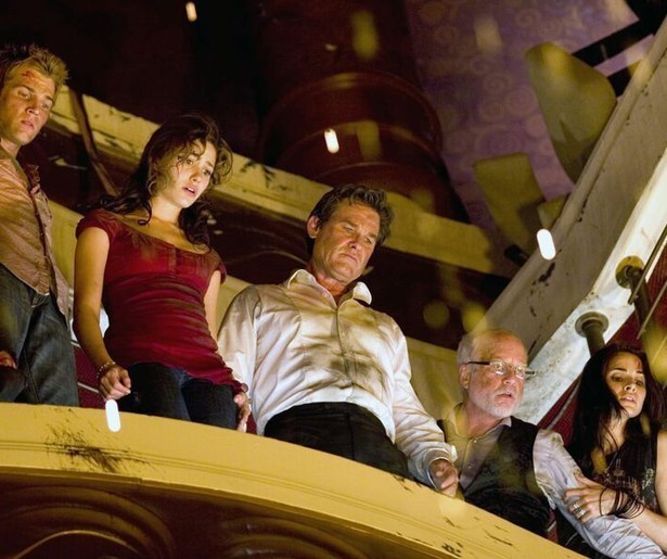 Het leven van Richard Dreyfuss is in gevaar in Poseidon