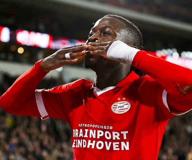 Het topduel dat geen topduel is: PSV ontvangt Ajax in het Philips Stadion