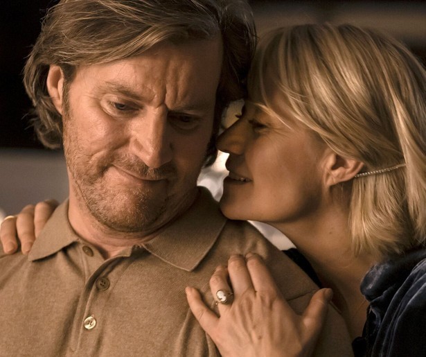 Een advocaat heeft het wel erg leuk met een minderjarige puber Queen of Hearts