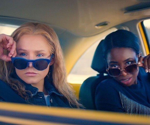 Kristen Bell en Kirby Howell-Baptiste zijn opeens criminelen in Queenpins