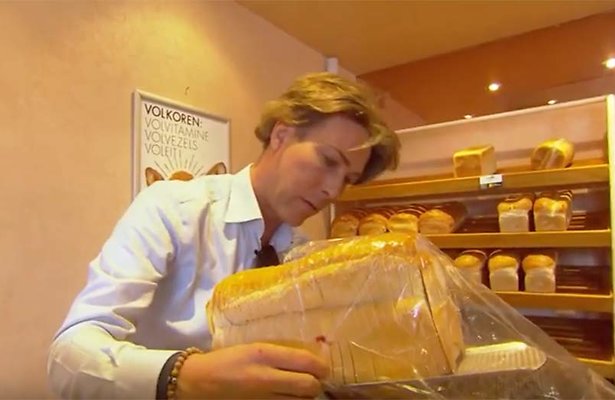 Videosnack: Frank & Rogier helpen in bakkerij