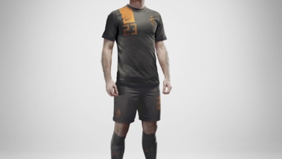 Rafael van der Vaart wordt analyticus bij het EK Rafael van der Vaart wordt analyticus bij het EK