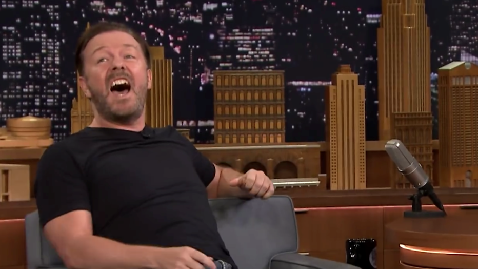 Videosnack: Ricky Gervais is een ijzersterke imitator (not)