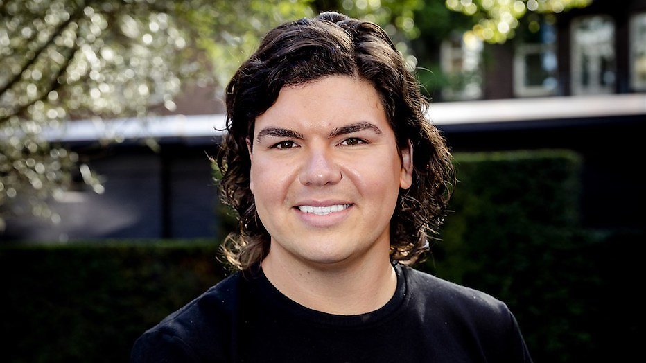 Berdien Stenberg en Roy Donders in Expeditie Robinson Berdien Stenberg en Roy Donders in Expeditie Robinson