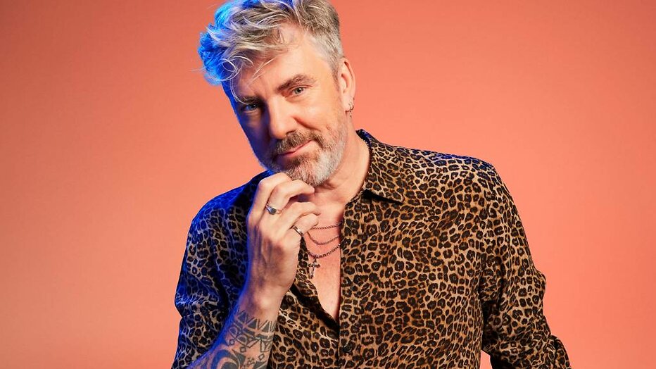 Radio-dj en tv-persoonlijkheid Ruud de Wild . Radio-dj en tv-persoonlijkheid Ruud de Wild .
