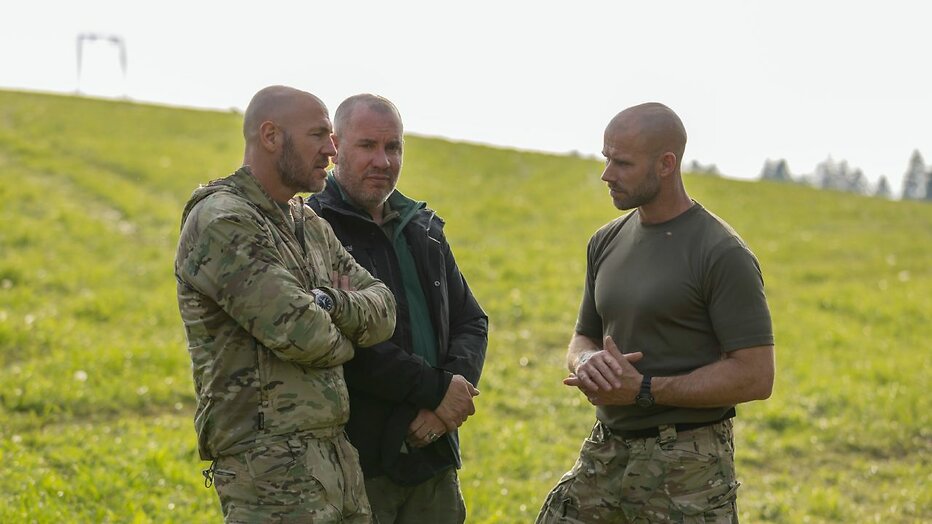 Ray Klaasens, Dai Carter en Jeroen van Koningsbrugge voor Kamp Van Koningsbrugge