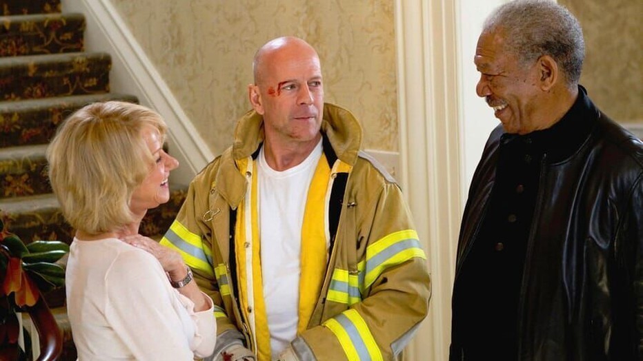 Helen Mirren, Bruce Willis en Morgan Freeman in RED