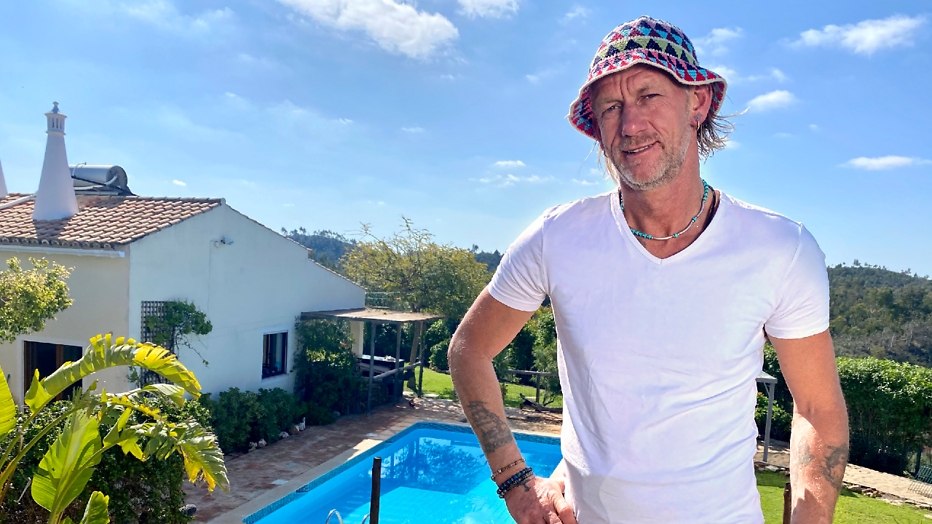 Richard vond niet de liefde in het programma, wel zijn nu zijn eerste gasten in de B&B.