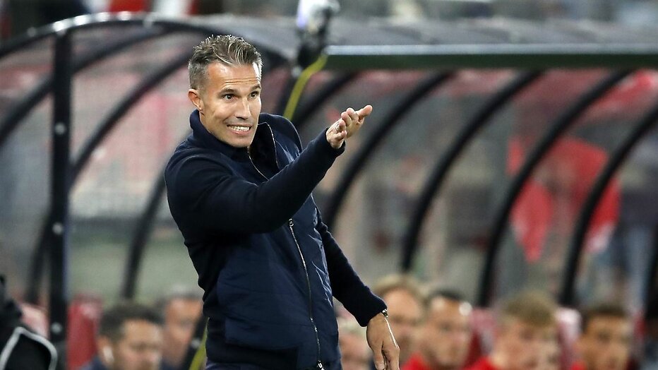 Robin van Persie als coach sc Heerenveen