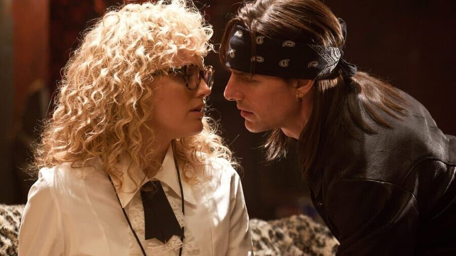 Malin Akerman en Tom Cruise in Rock of Ages